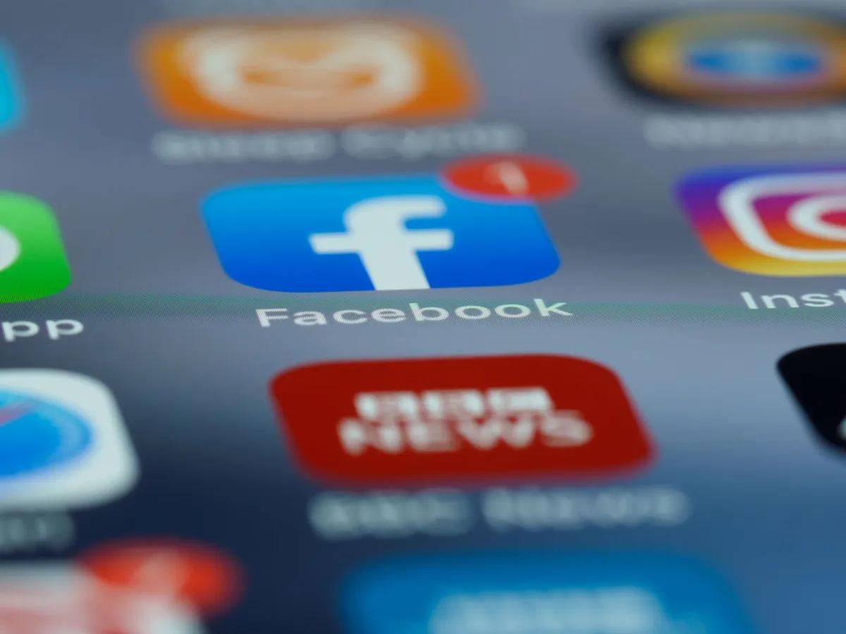 O Julgamento da Meta: Uma Nova Era para Facebook e Instagram entre os Jovens