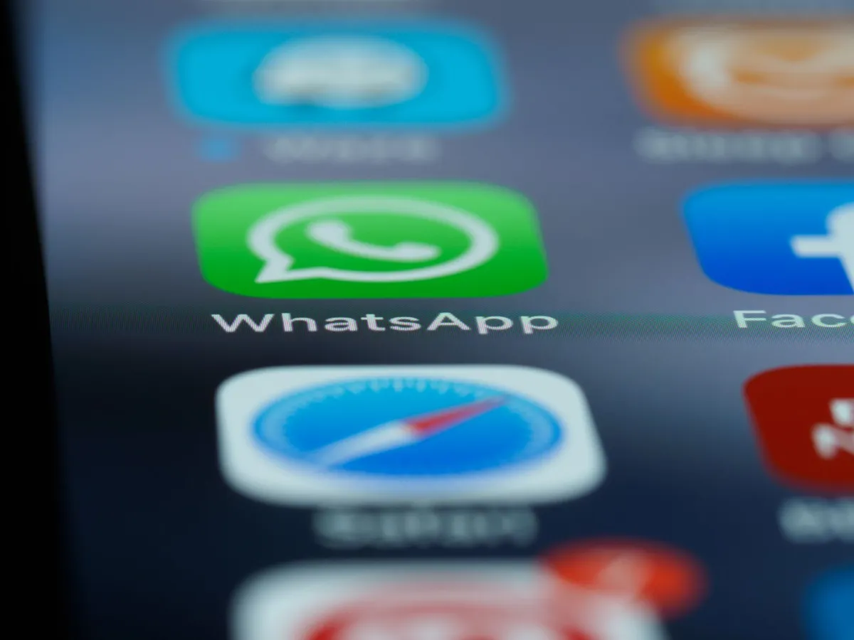 TSE Impõe Medidas ao Facebook para Combater Desinformação no WhatsApp sobre Urnas Eletrônicas