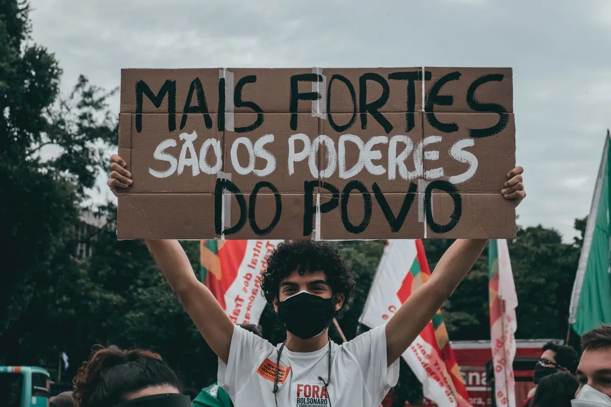 Michelle e Flávio: A Lição de Engajamento e Autenticidade na Campanha