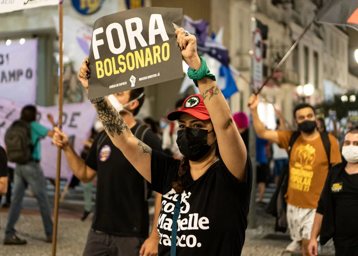TSE Determina Remoção de Vídeo no Instagram: Implicações para Flávio Bolsonaro e a Política Brasileira