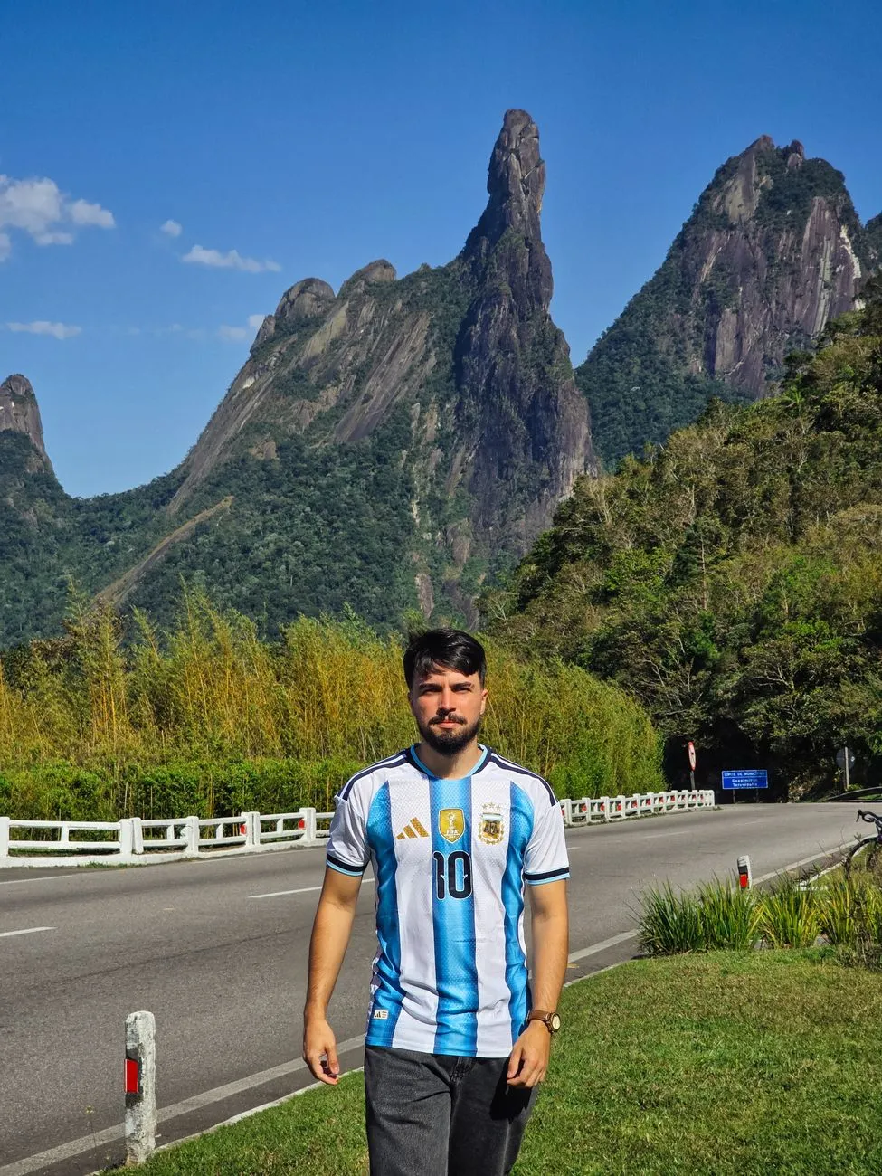 O Enigma do Instagram de Nikolas Ferreira: Posts Apagados e a Busca por Respostas